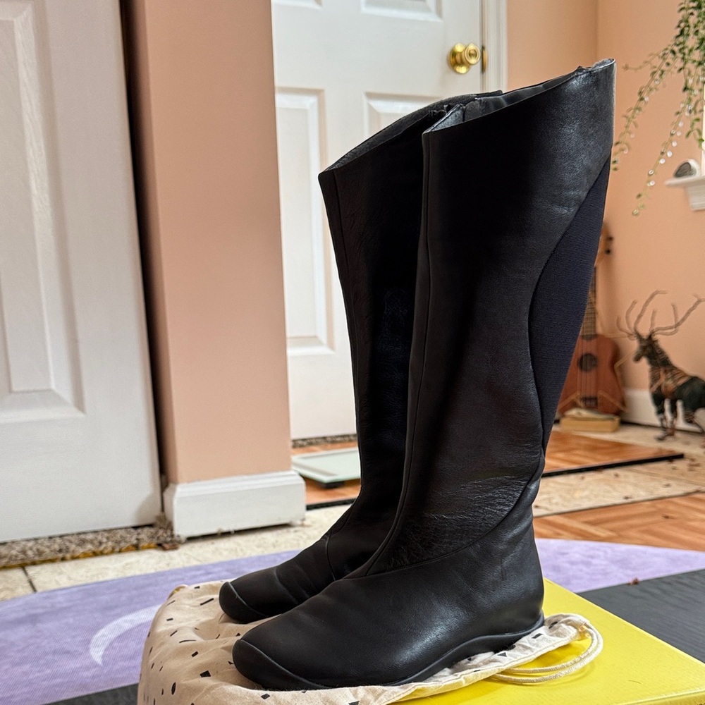 Tsubo Black Over the Knee Boots - Picture 2 of 6